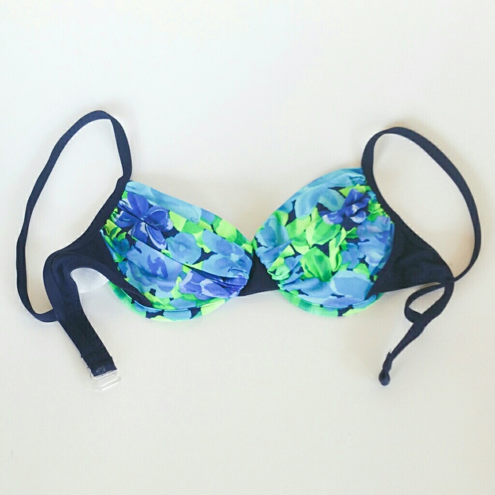 Basic Editions Underwire Swim Top Size 9/10